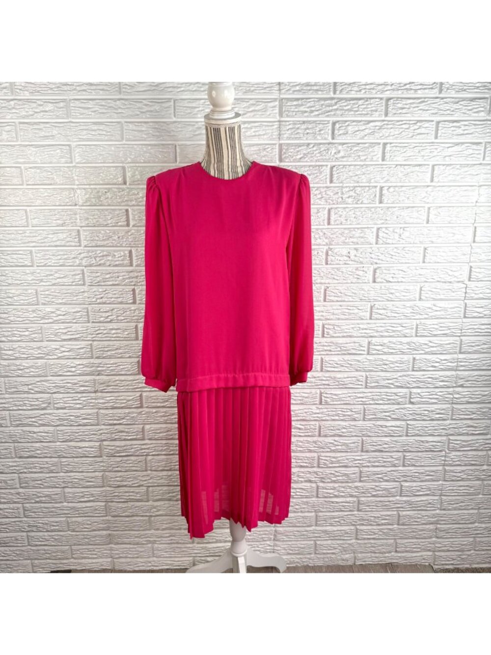 Vintage 70s/80s Monica Richards Fuschia Pink Secretary Dress Pleated Skirt Sz 10